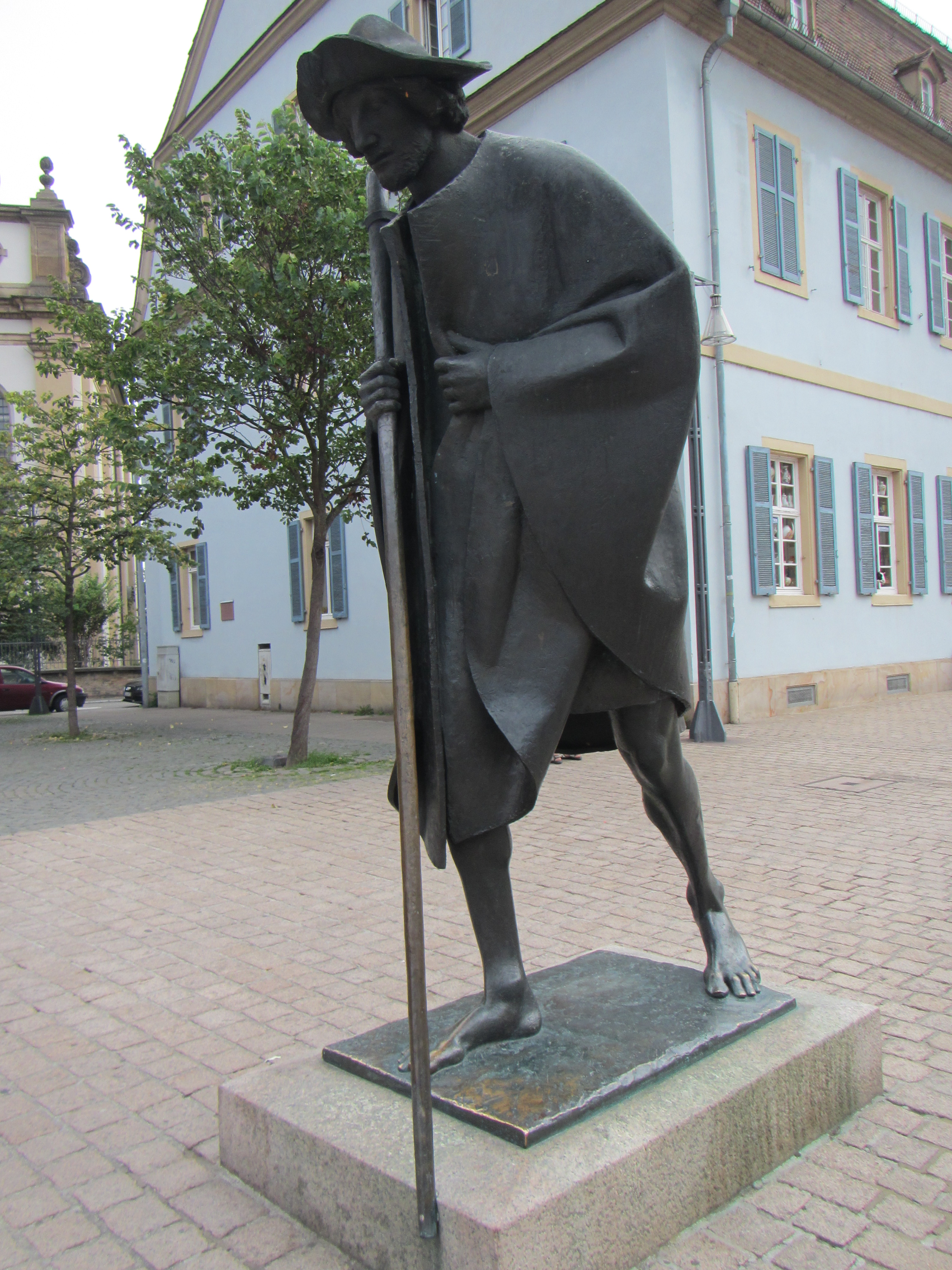 Photo of the pilgrim statue near the Cathedral in Speyer, Germany.